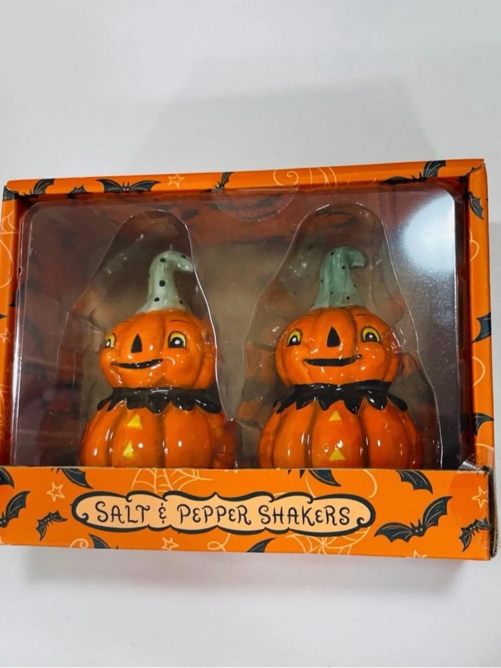 Halloween Johanna Parker Salt and Pepper Shakers Pumpkins